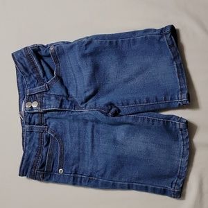 Ponytails Jean Shorts Size 6